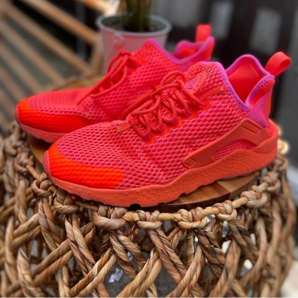 7.5 Nike Huaraches